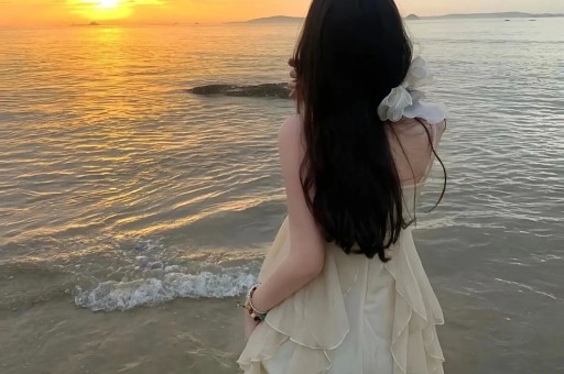 《动漫美女100%穷变无尽》免费观看