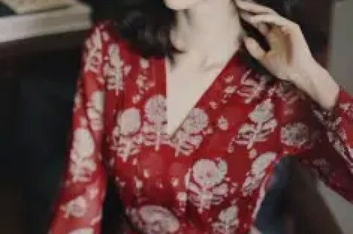 文淇胶片风大片花絮照释出画绿色眼影明媚青春
