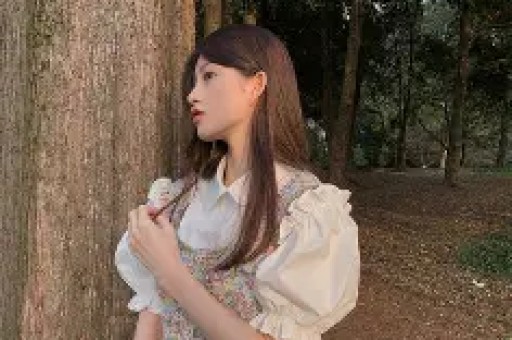 电影《镖人：风起大漠》官方发布花絮：于适拍摄口误把长安说成长沙；吴京调侃：你要去长沙吃小龙虾
